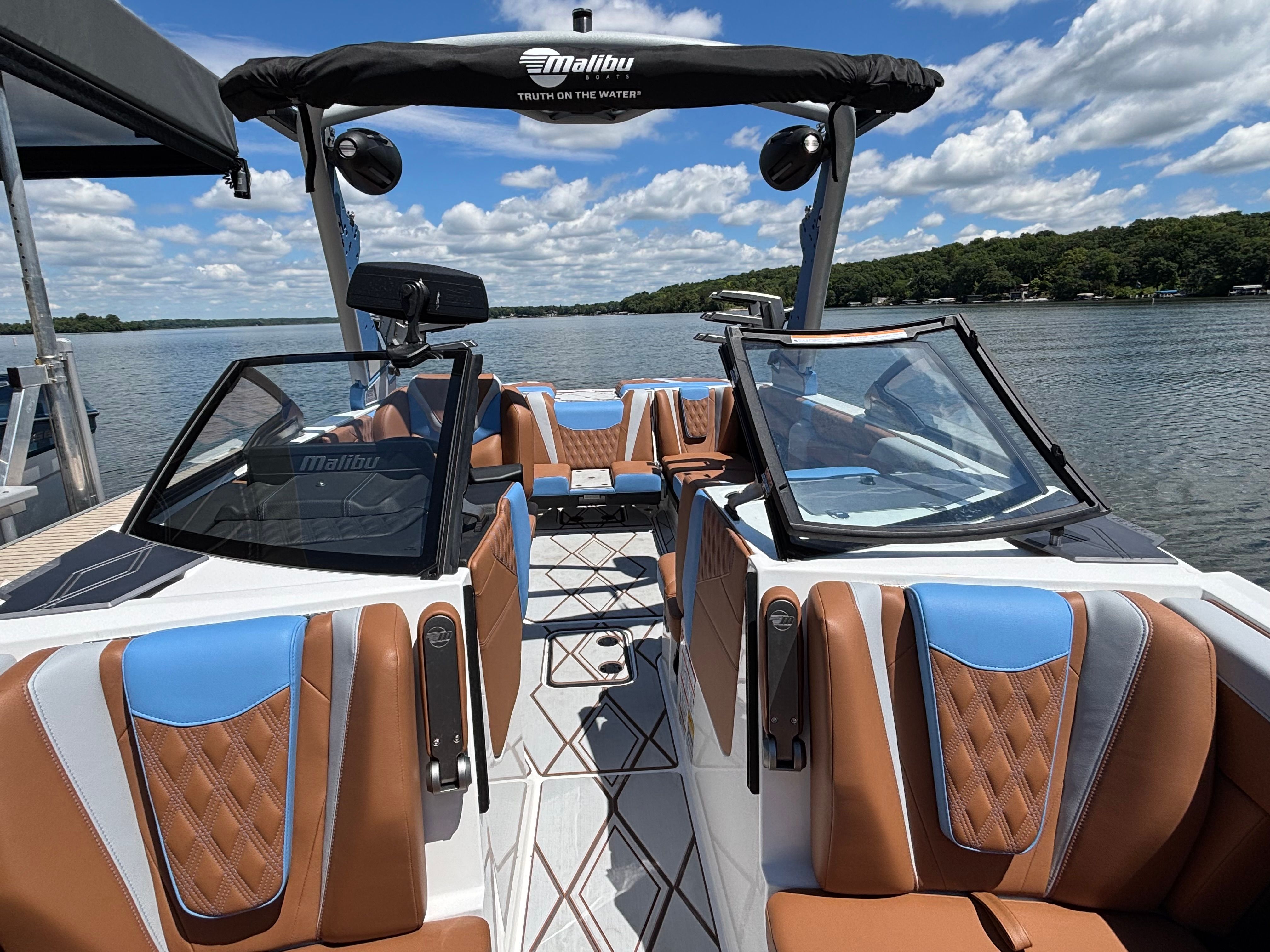 2026 Malibu M230 - 18