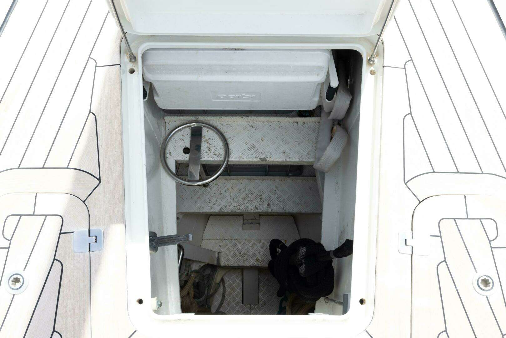 2001 Vitters Aft Cockpit - Image 45