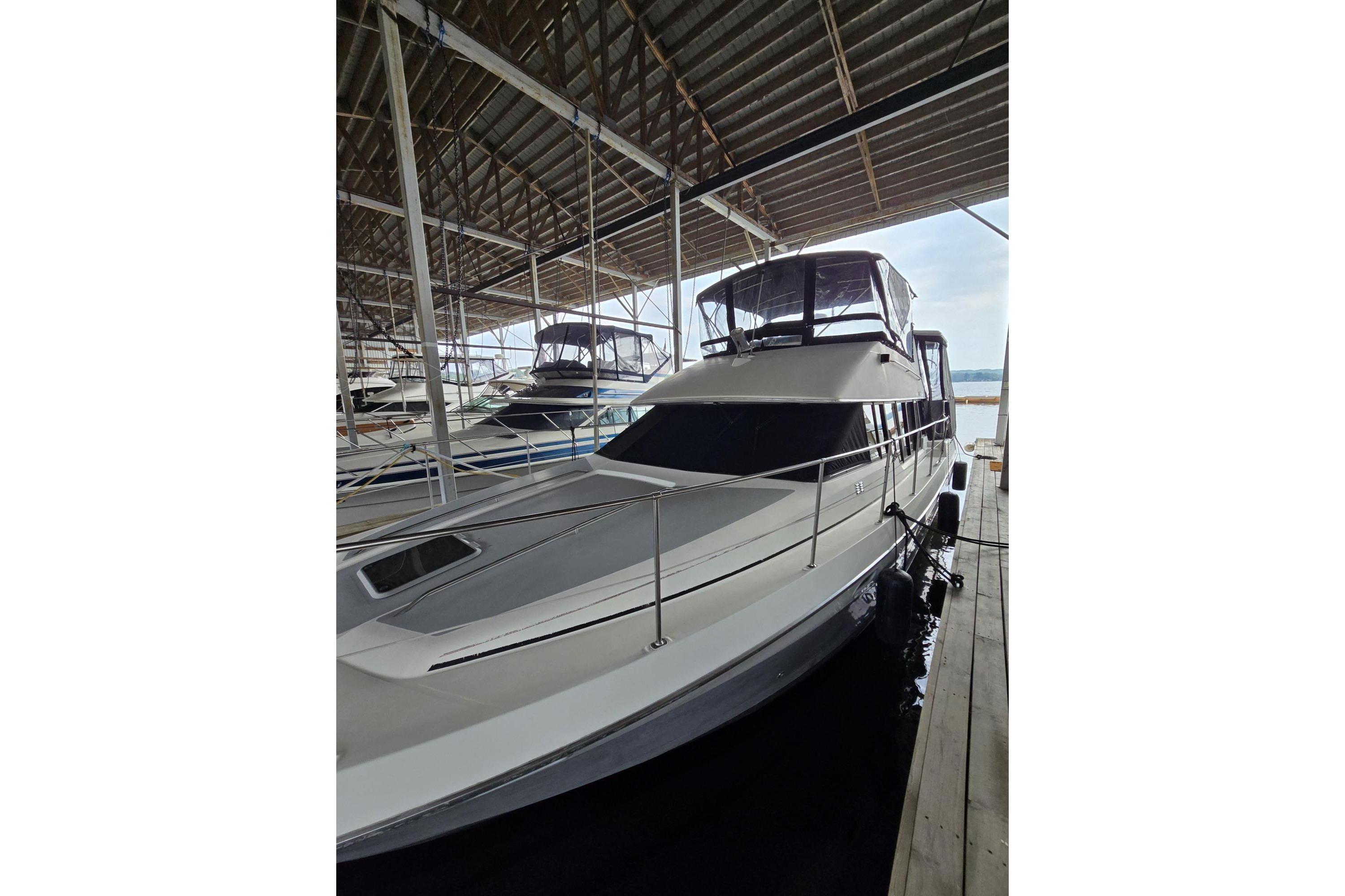 1990 Bayliner 4387 Motoryacht