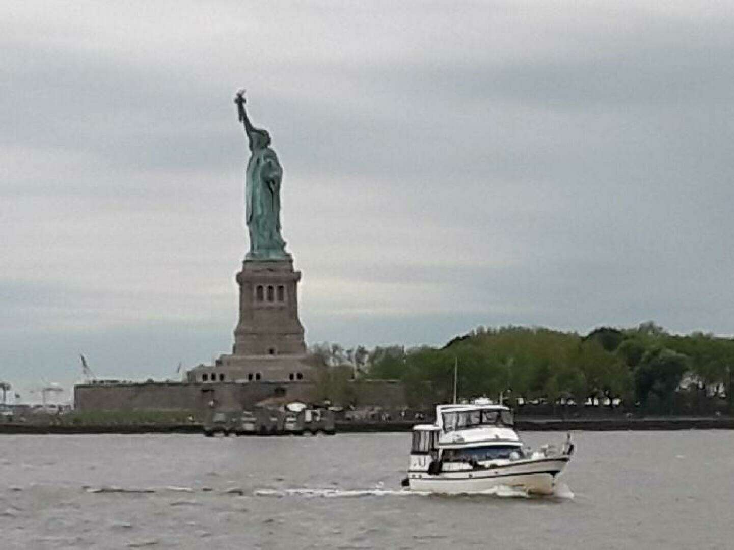 1987 President 41 Double Cabin Motor Yacht - Image 15