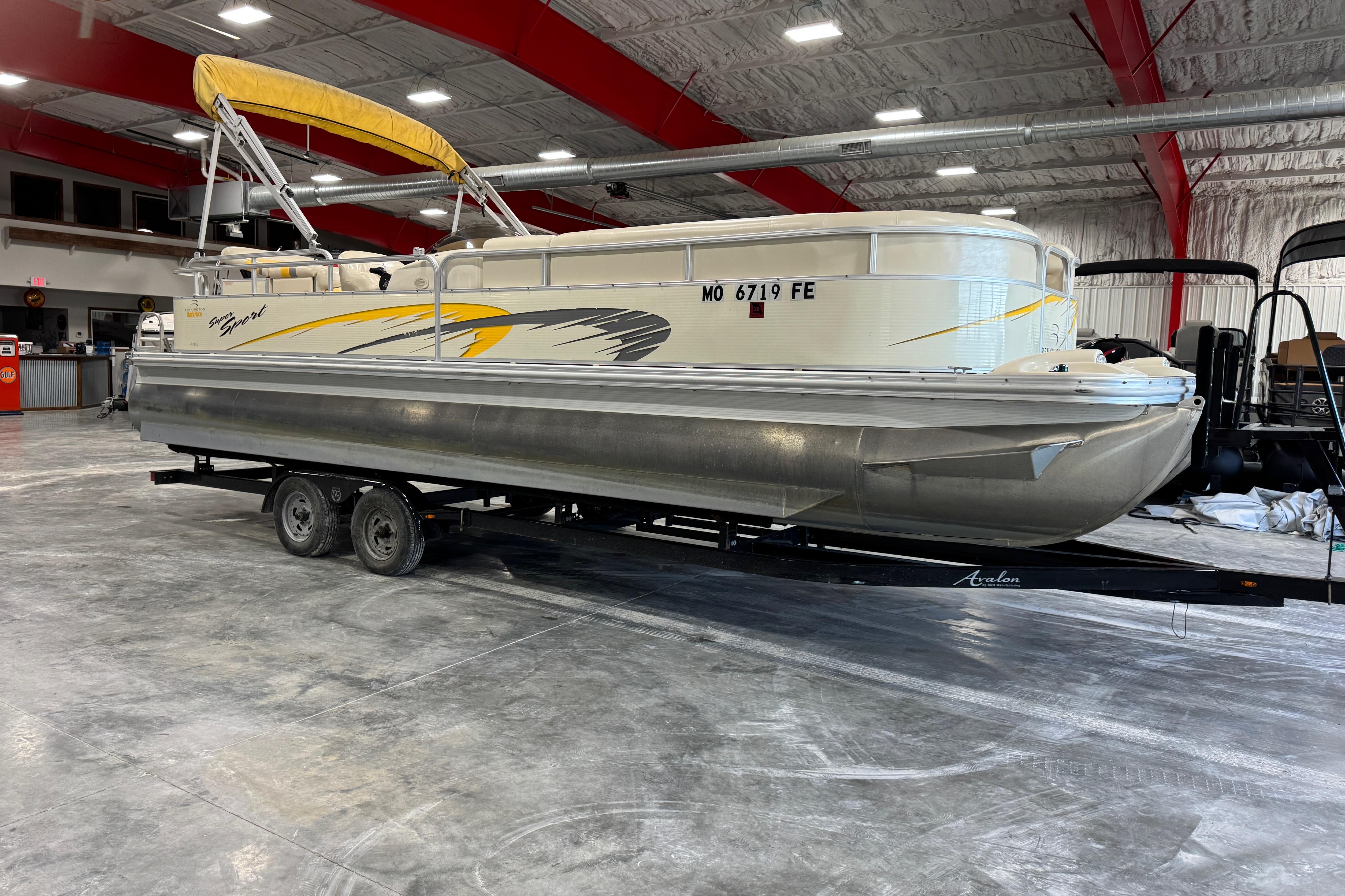 2005 Bennington 2575 RL