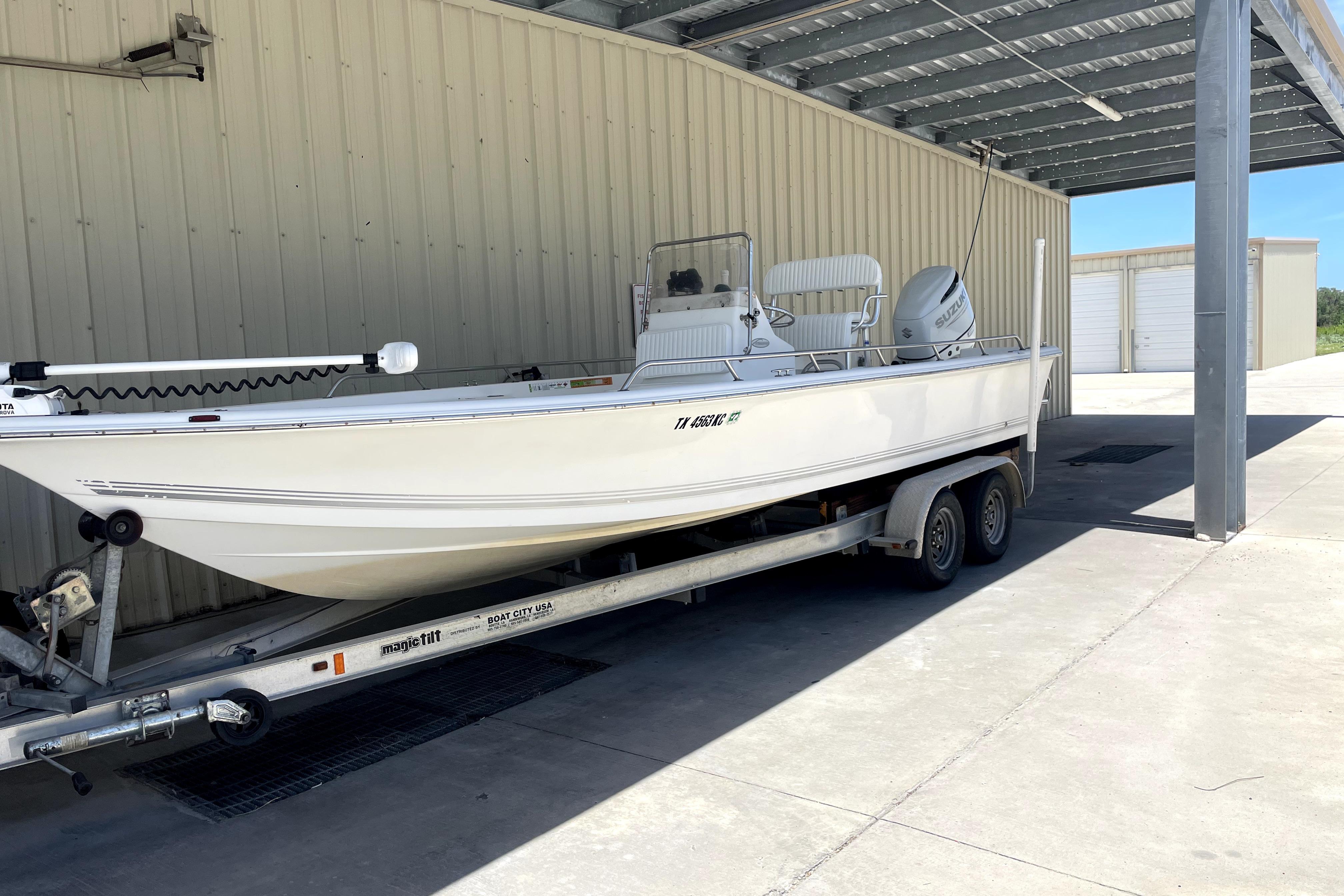 2005 Sea Pro SV2400CC Bay Boat