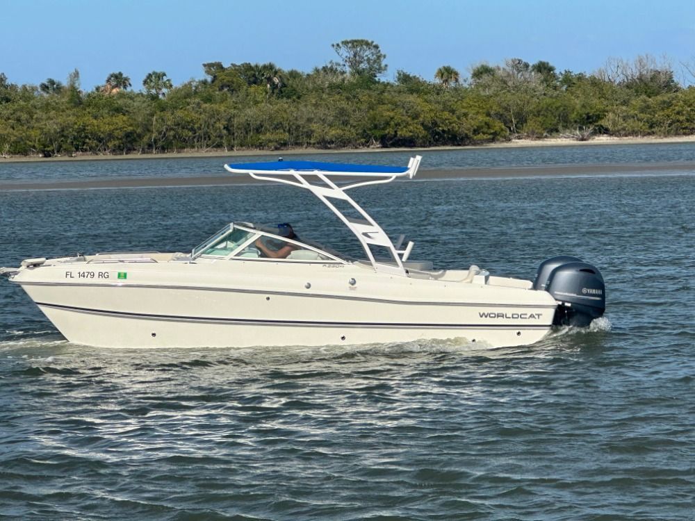 2017 World Cat 230 SD - 7