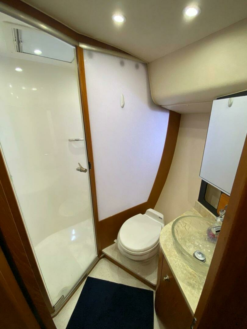 2009 Tiara Yachts 4300 Sovran - Image 13
