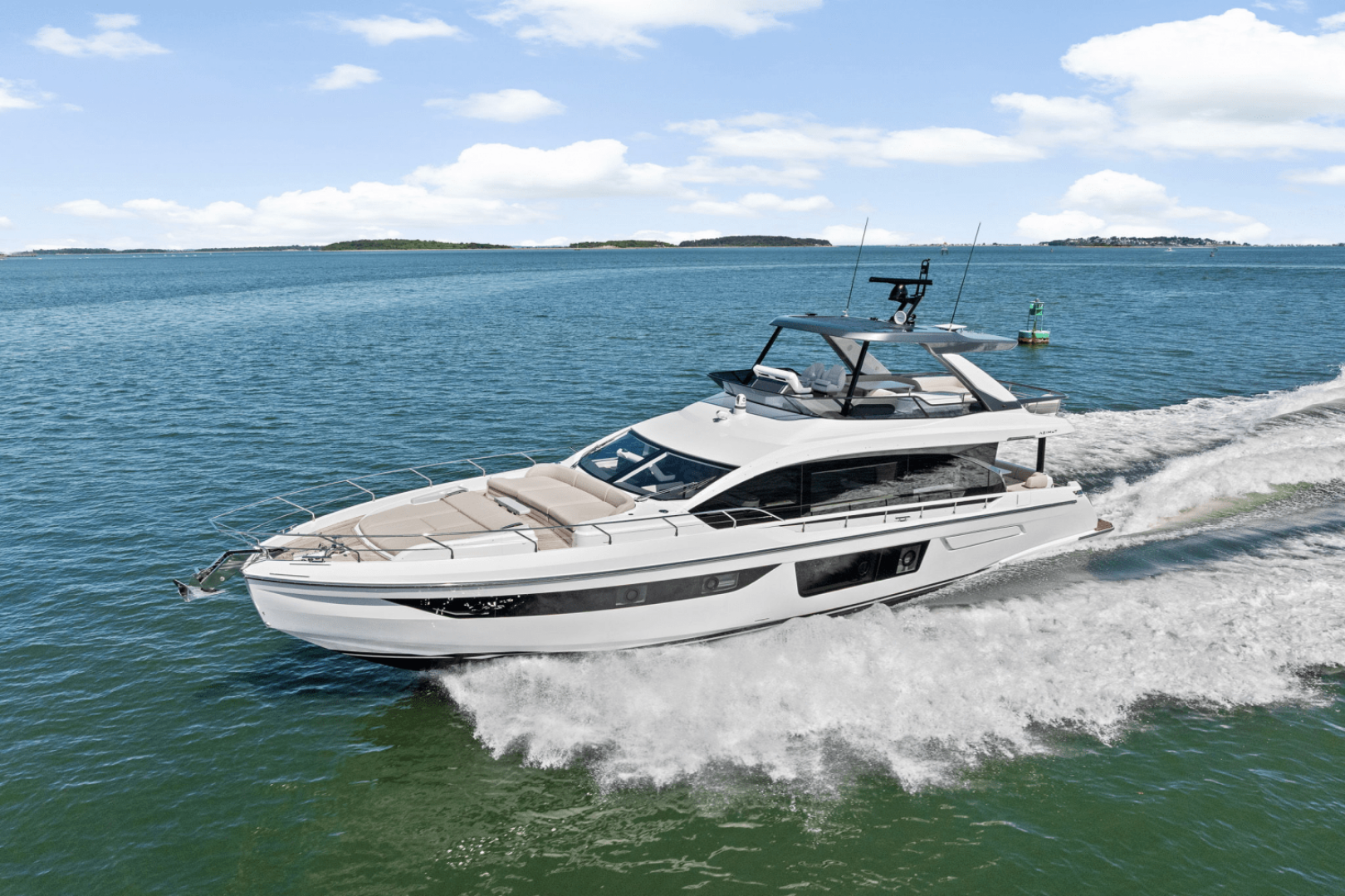 2026 Azimut Fly 68 - Image 2