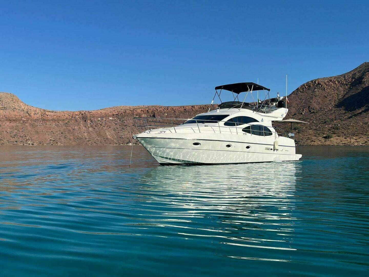 2001 Azimut 42 - Image 2