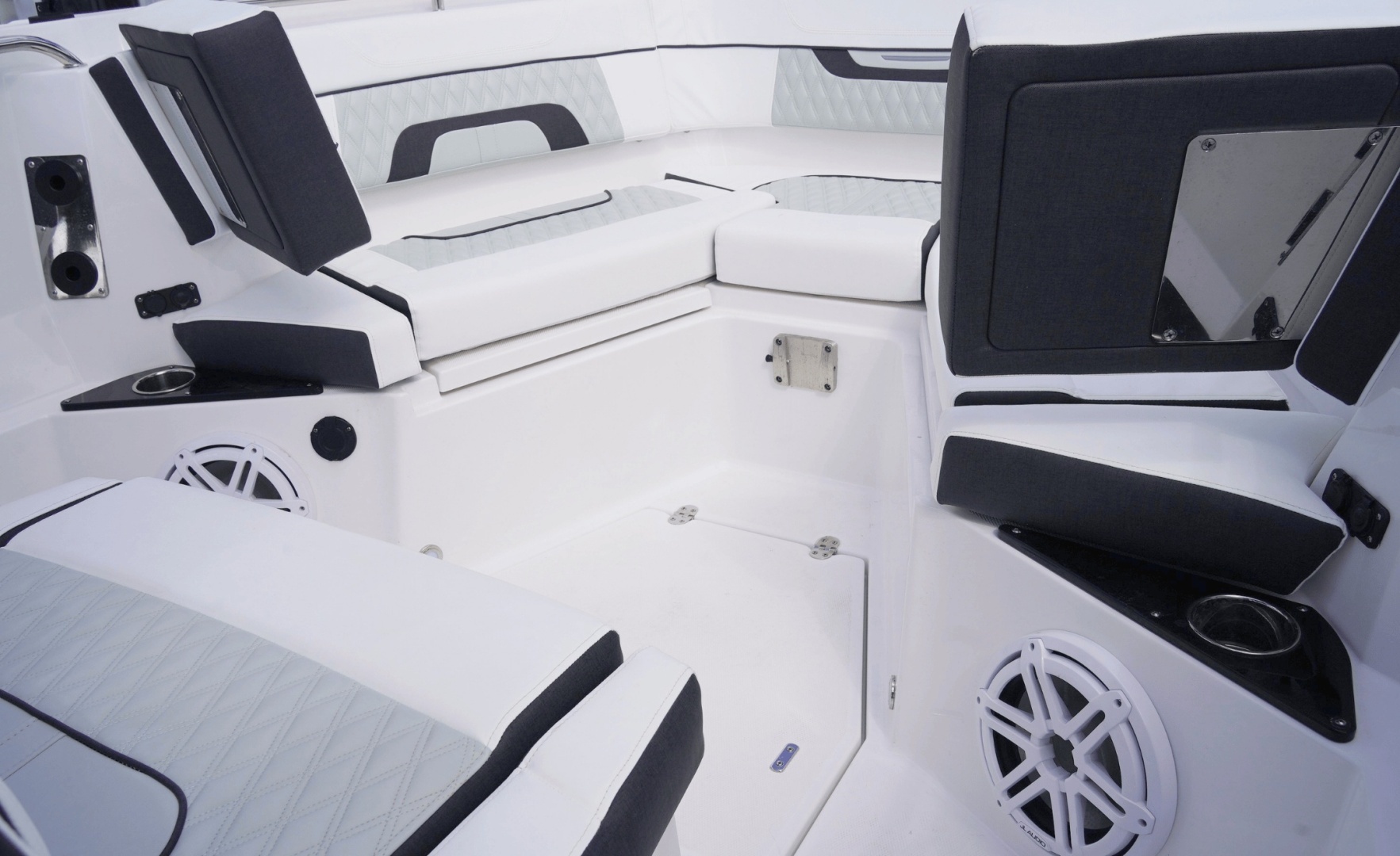 2025 Blackfin 272CC - Image 34