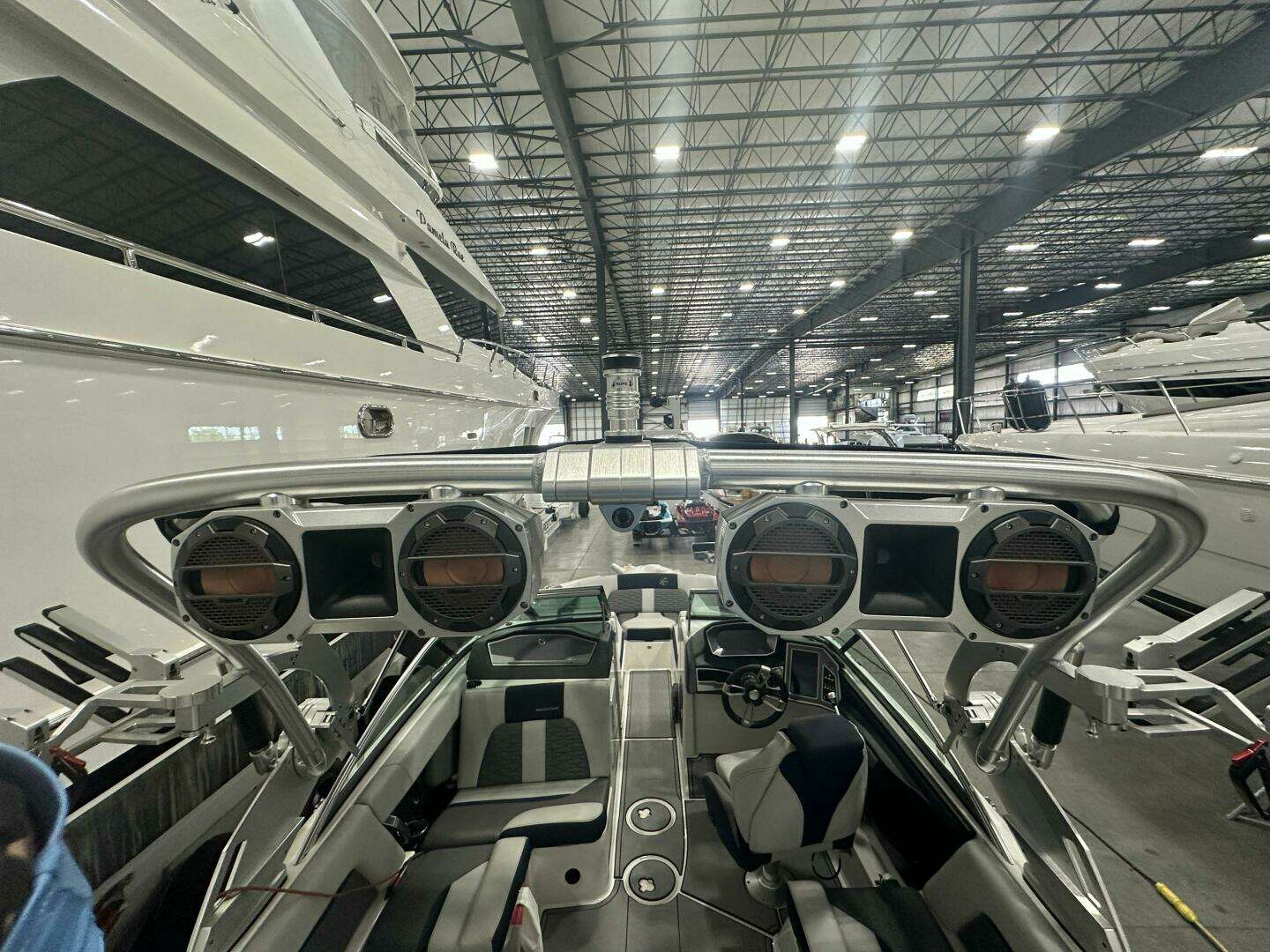 2019 Mastercraft X24 - Image 15