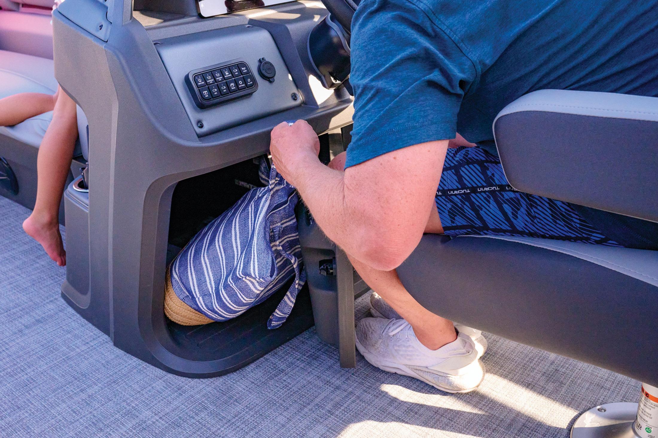 2026 Sun Tracker SportFish 20 DLX - 80