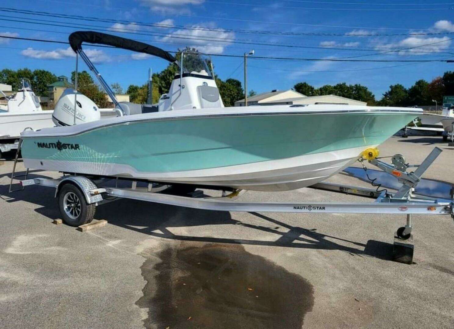 2025 NauticStar 191 Hybrid - Image 5