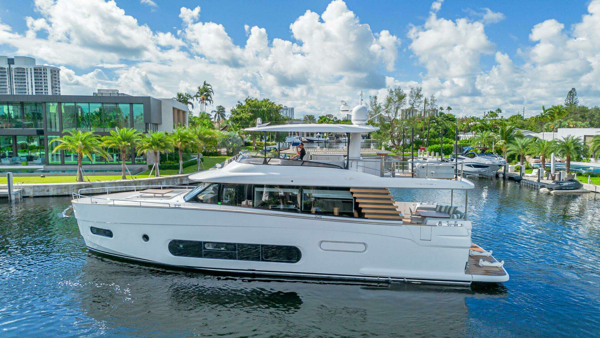 2022 Azimut Magellano 66 - Image 40