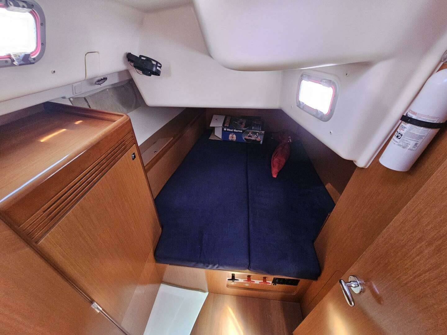 2009 Beneteau Cyclades 43.3 - Image 25