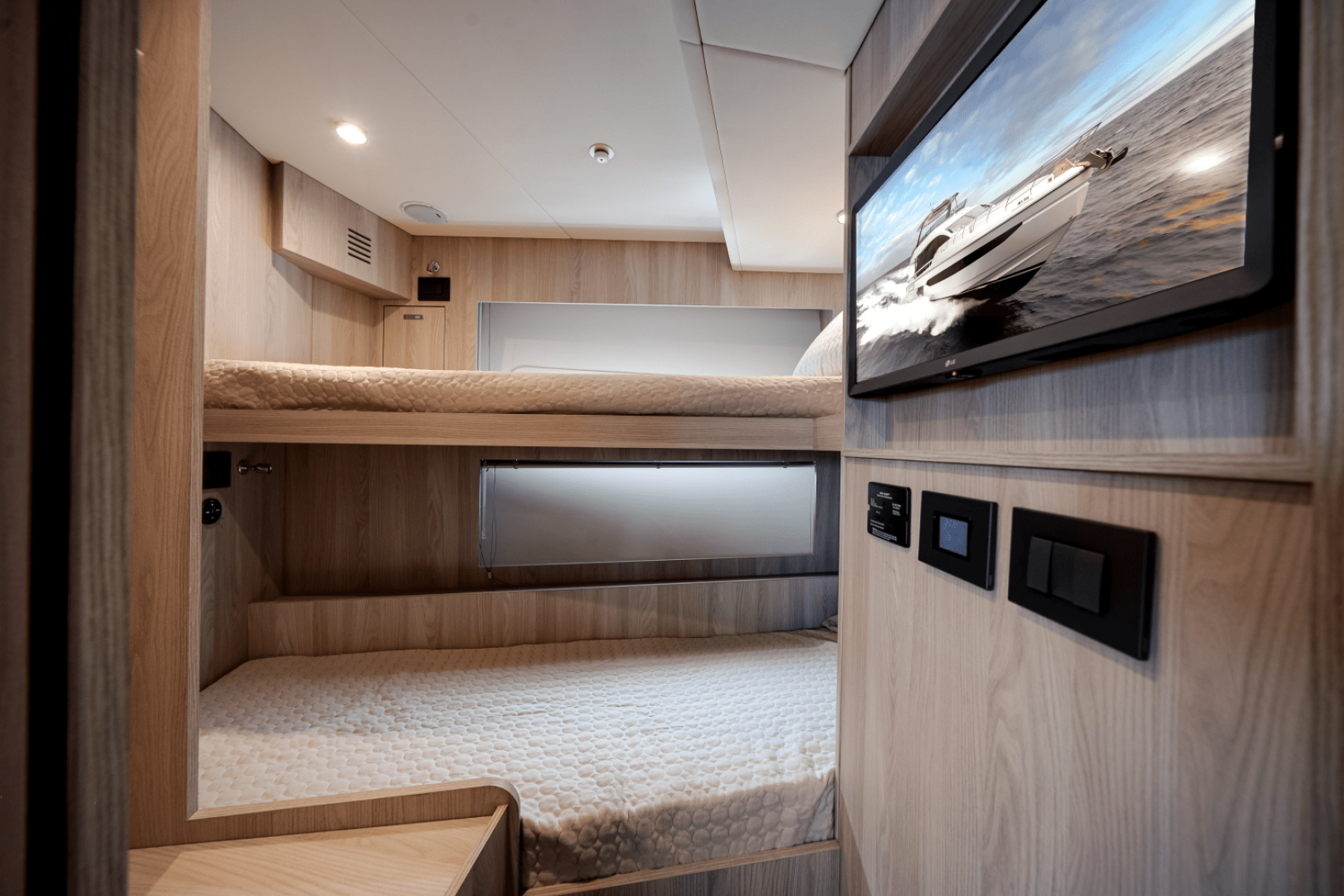 2026 Azimut Fly 78 - Image 76