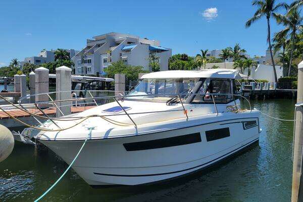 2016 Jeanneau Merry Fisher 855