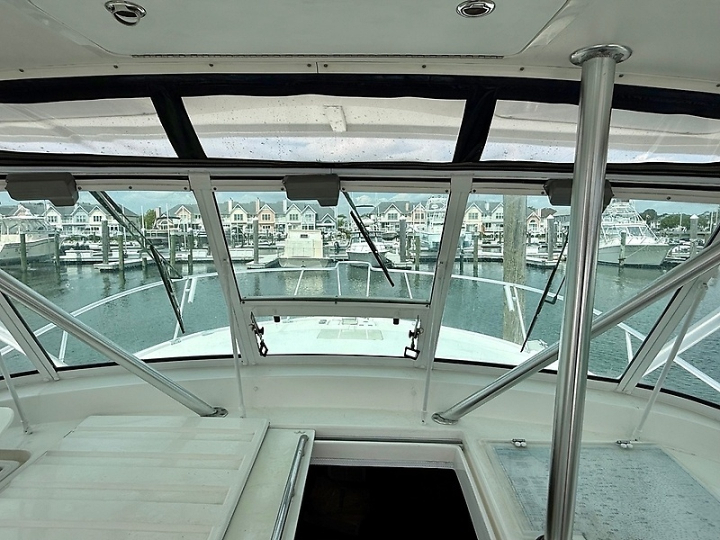 2005 Luhrs 32 Express - Image 38