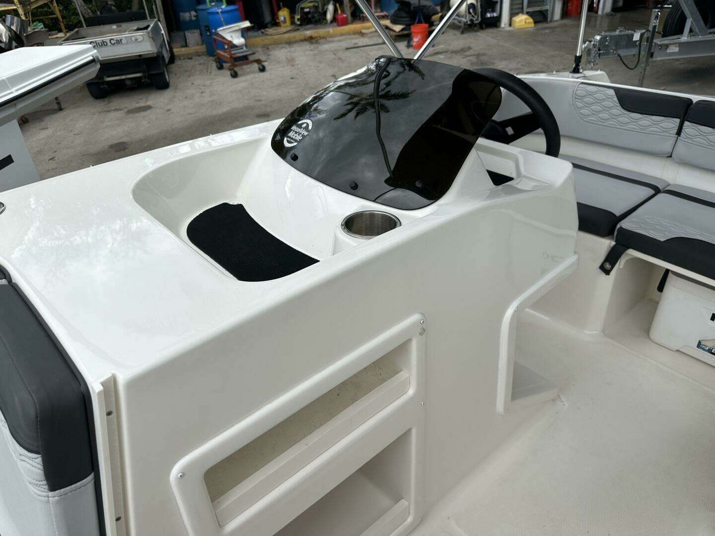 2023 Bayliner M17 - Image 17