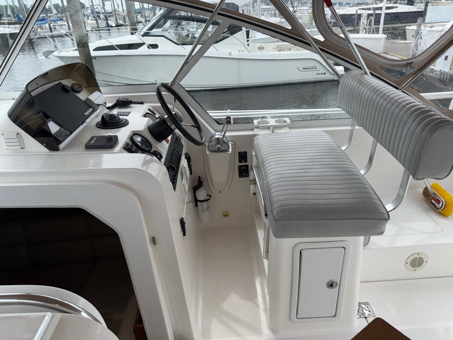 2003 Mainship 34' Pilot - Image 7