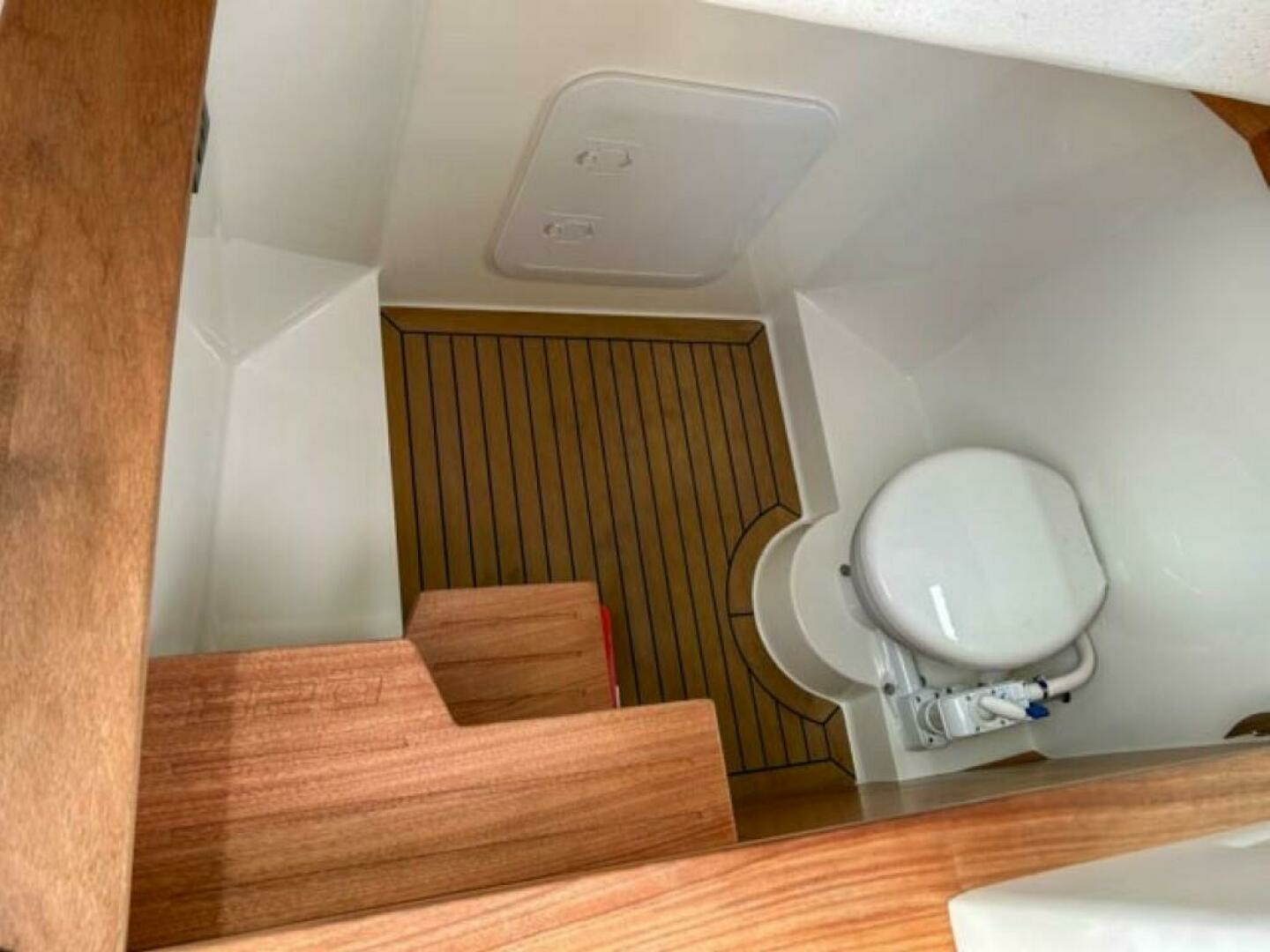2023 De Antonio D28 Xplorer - Image 12