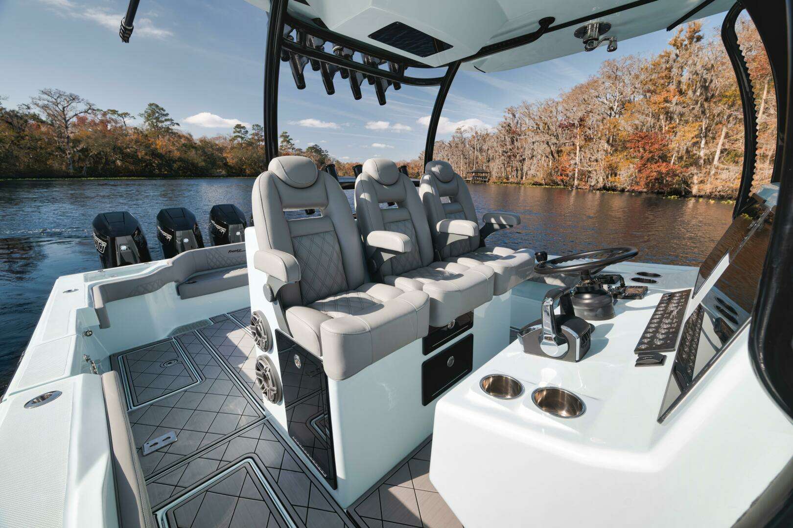 2026 Front Runner 39 Center Console - Image 23