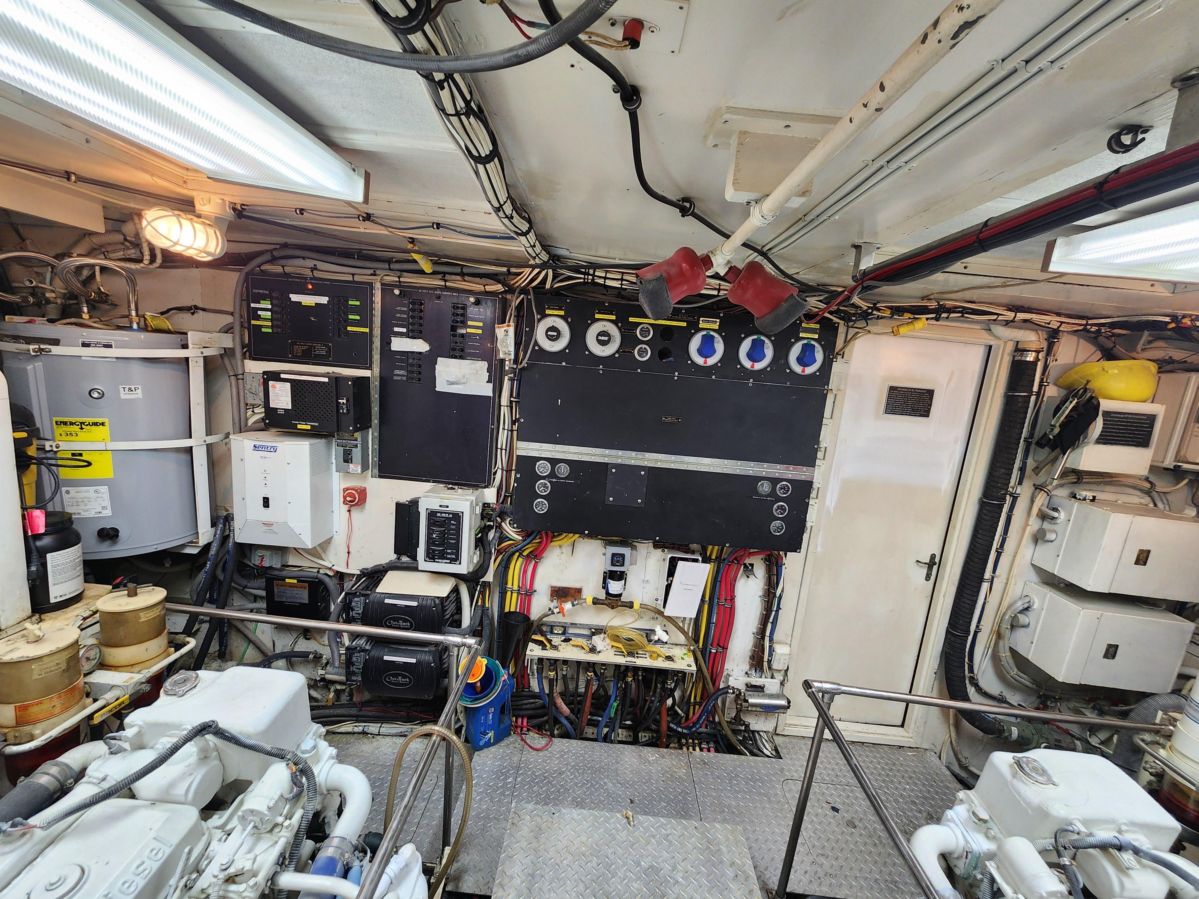 1979 Hatteras 58 Long Range Cruiser - 110