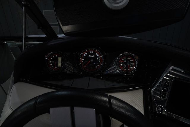 2016 Tigé RZR - 14