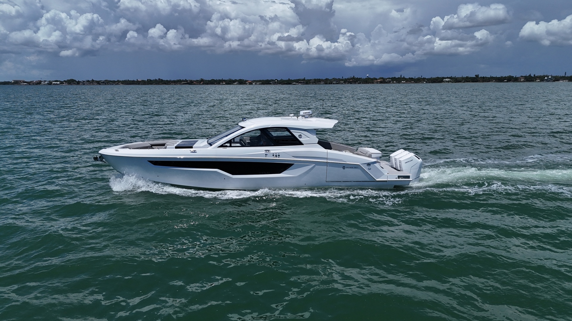 2026 Cruisers Yachts 50GLS OB - Image 34