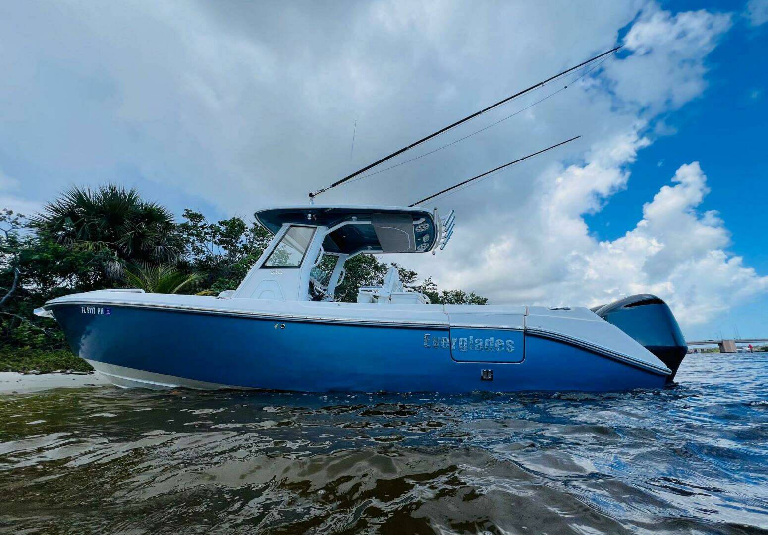 2012 Everglades 295 Center Console - Image 7