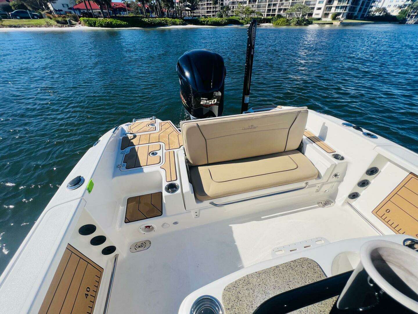 2020 NauticStar 251 Hybrid - Image 29