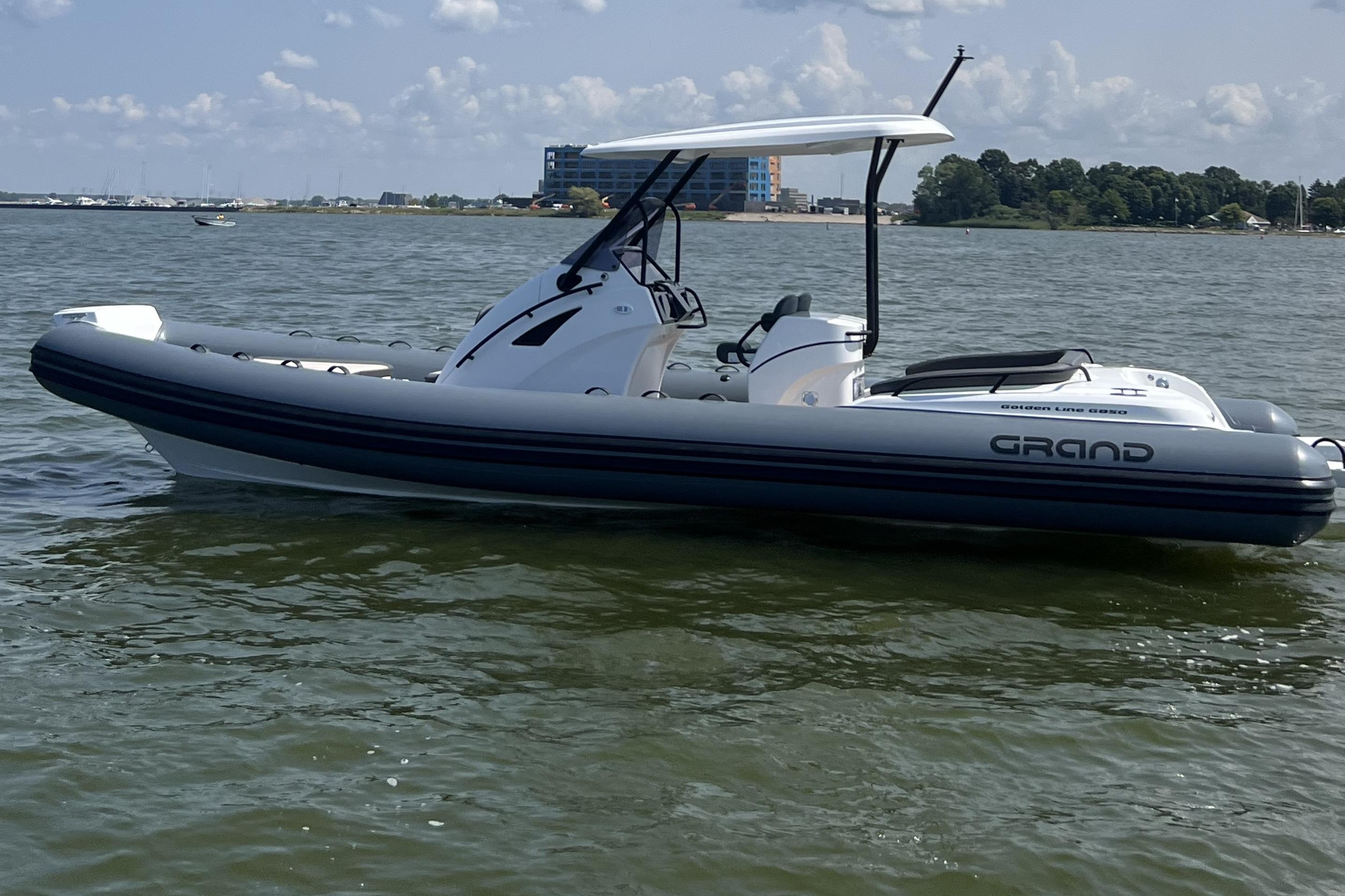 2025 Grand Inflatables G850