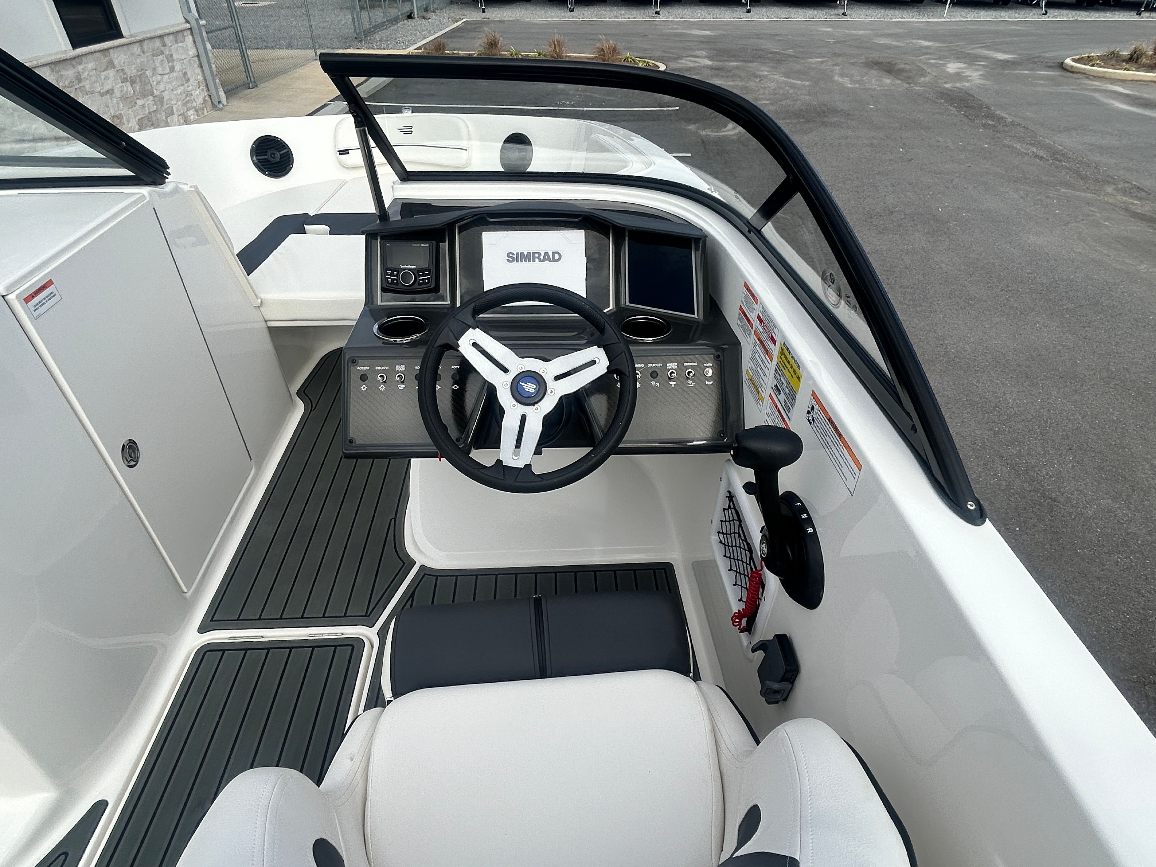 2026 Bayliner VR6OB - 14