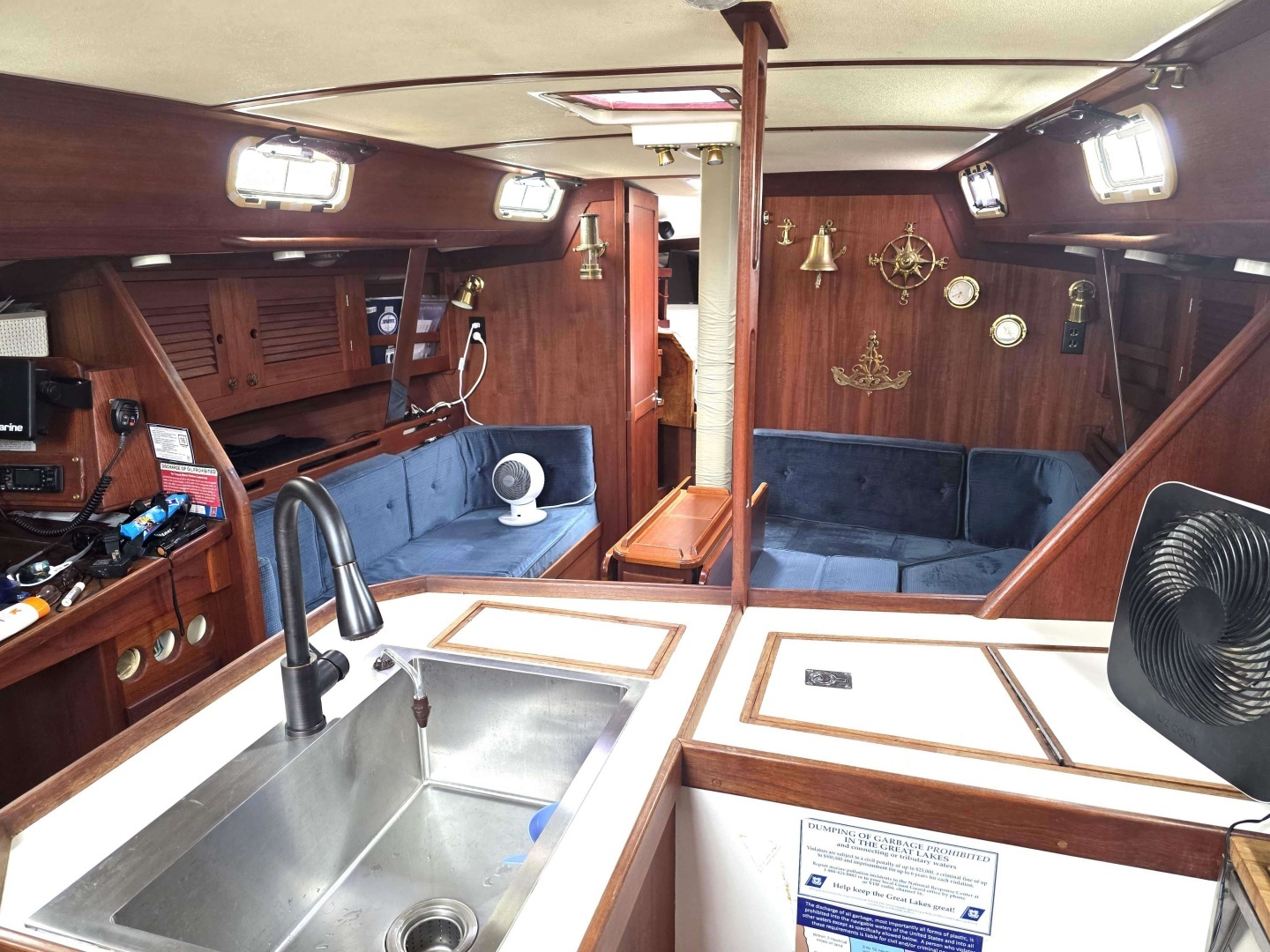 1990 Tartan 372 - Image 22