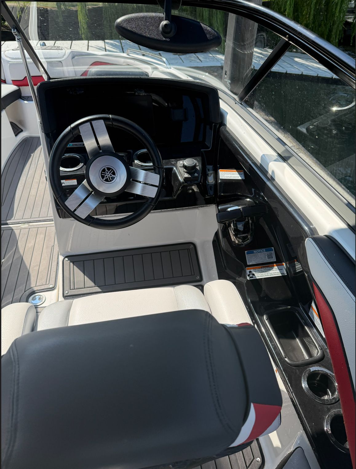 2018 Yamaha Boats 242X E-Series - 10