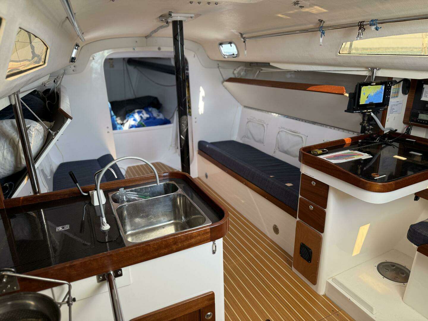 2018 J Boats J121 - Image 21