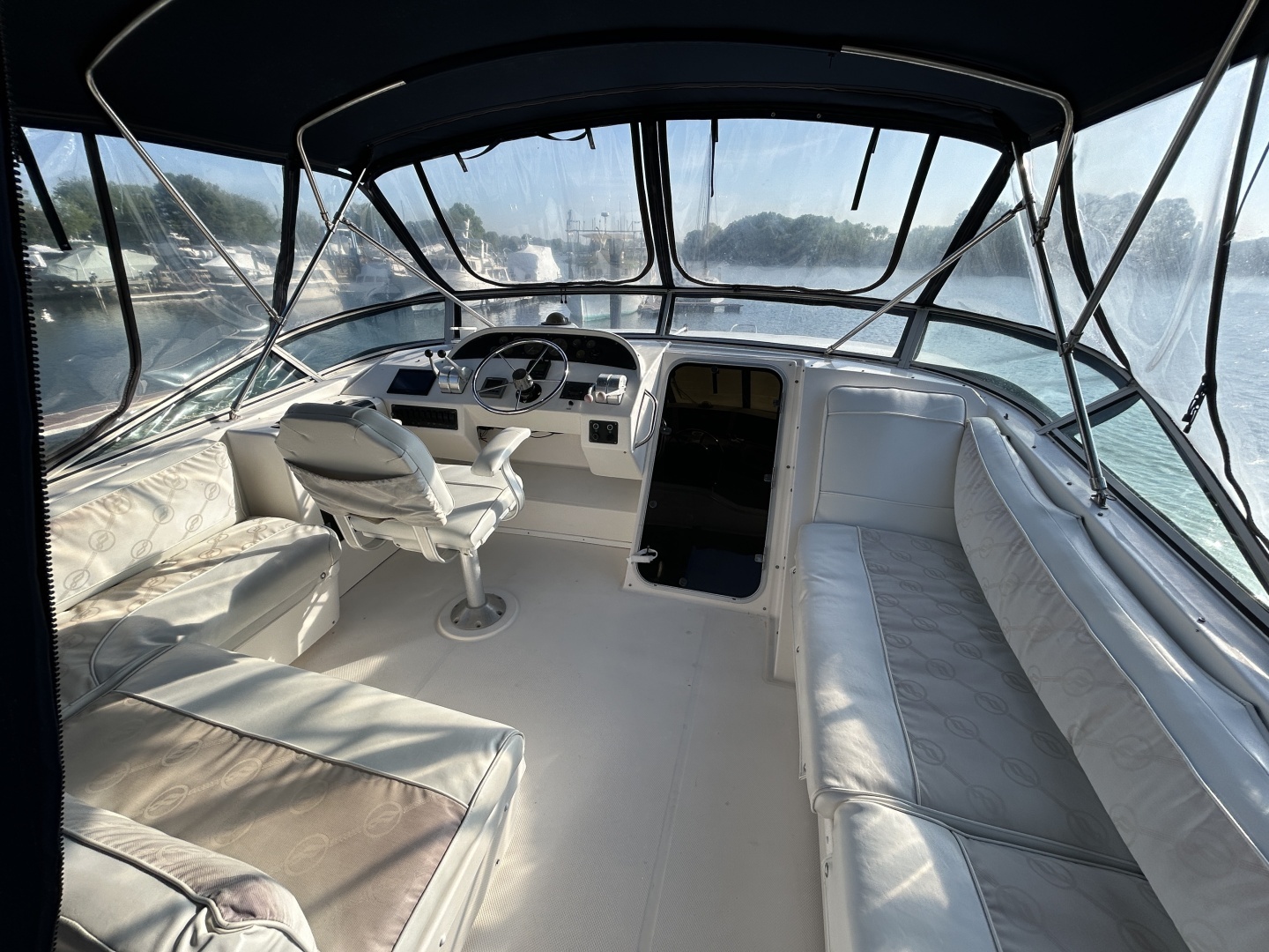 1999 Bayliner 4788 - Image 40