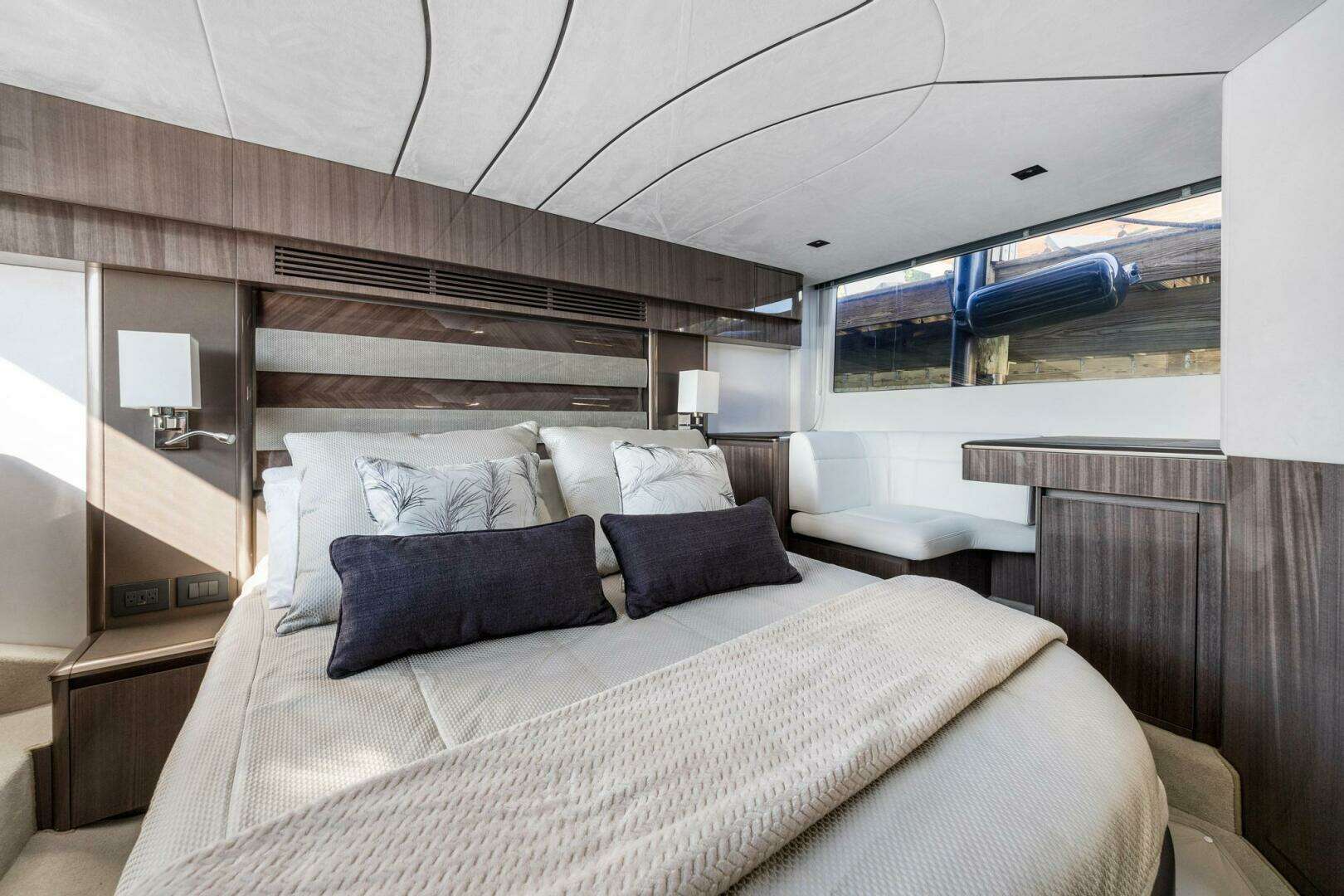 2025 Galeon 50 FLY - Image 25