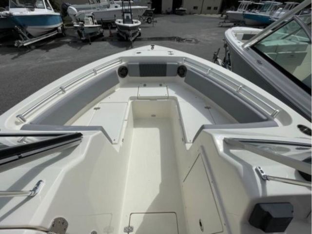 2025 Cobia 220 Dual Console - 12