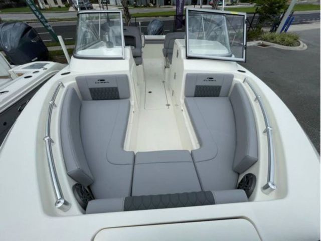 2025 Cobia 220 Dual Console - 19