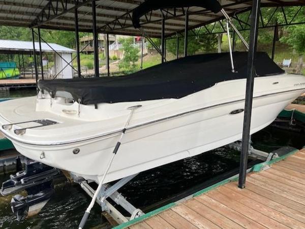 2009 Sea Ray 205 Sport - 10