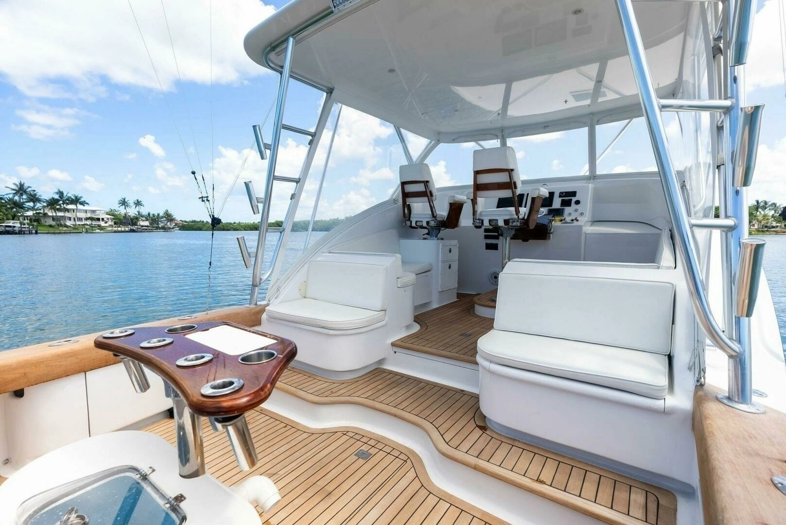 2018 Custom Carolina 35 Express - Image 22