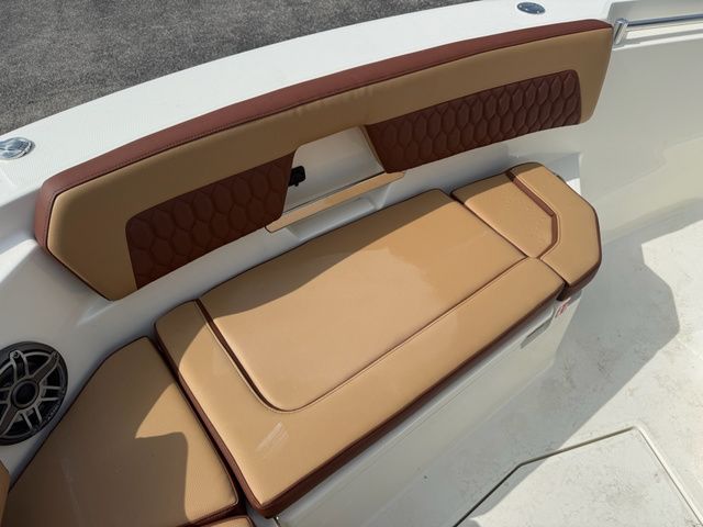 2027 Cobia 245 Center Console - 21
