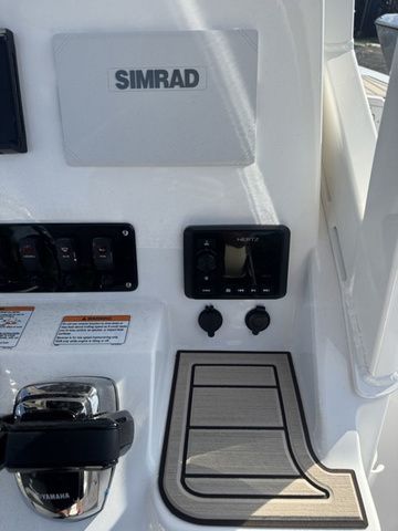 2026 Yamaha Boats 222 FSH Sport E - 10