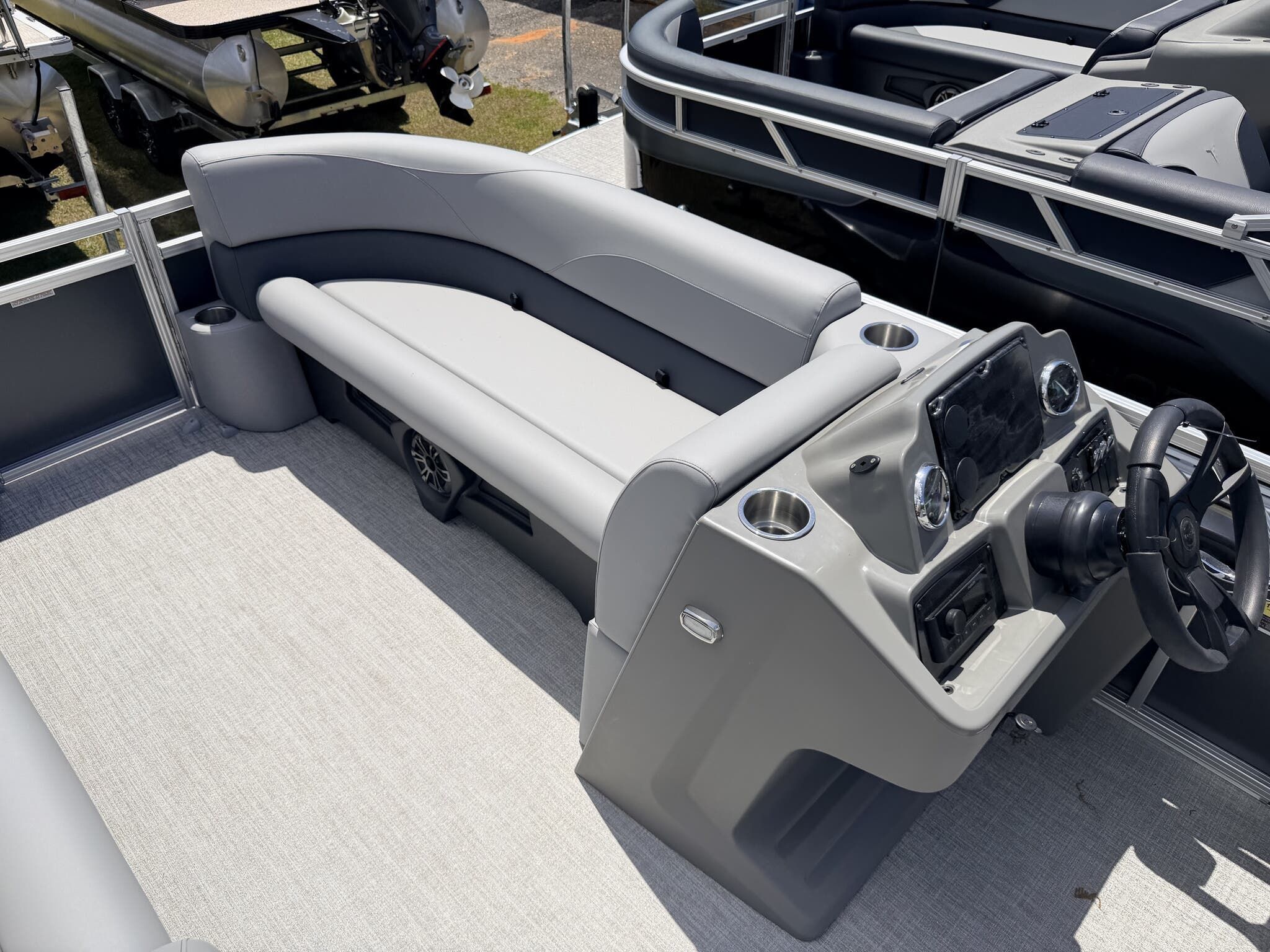 2026 Tahoe Pontoon Boats SLT 23 QUAD LOUNGER-140HP - 9