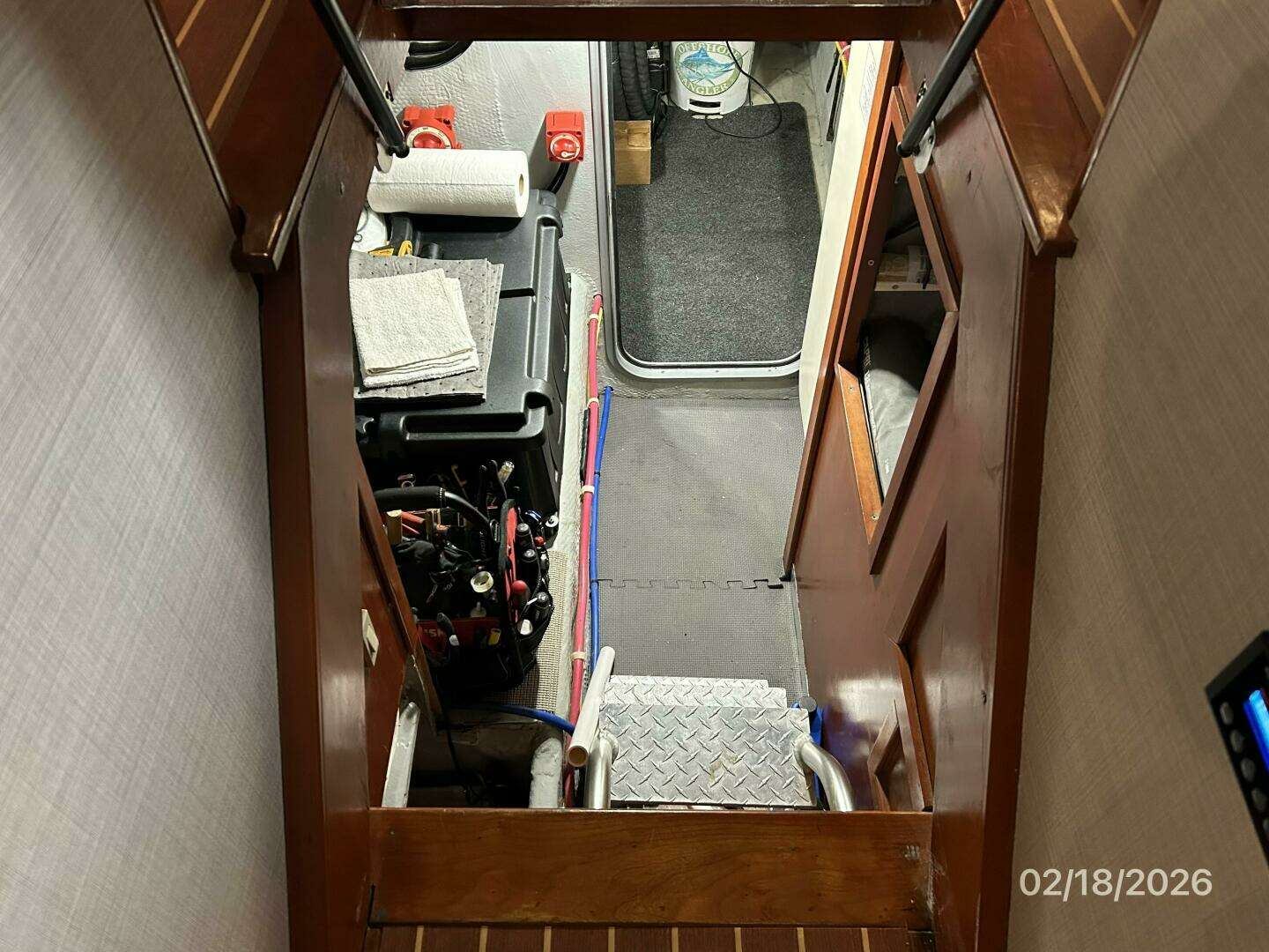 2004 Mainship 430 - Image 68