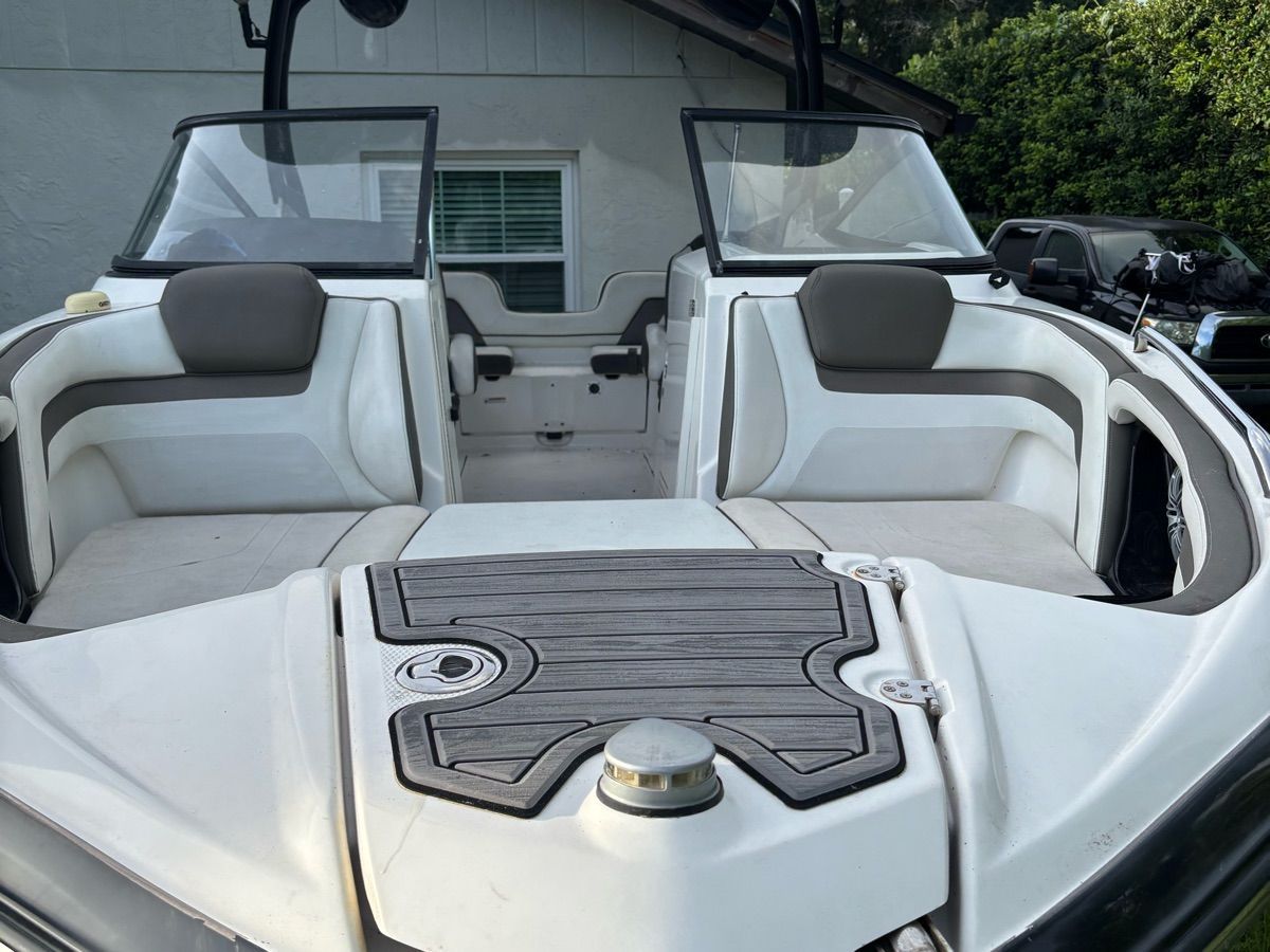 2016 Yamaha Boats 242 - 5