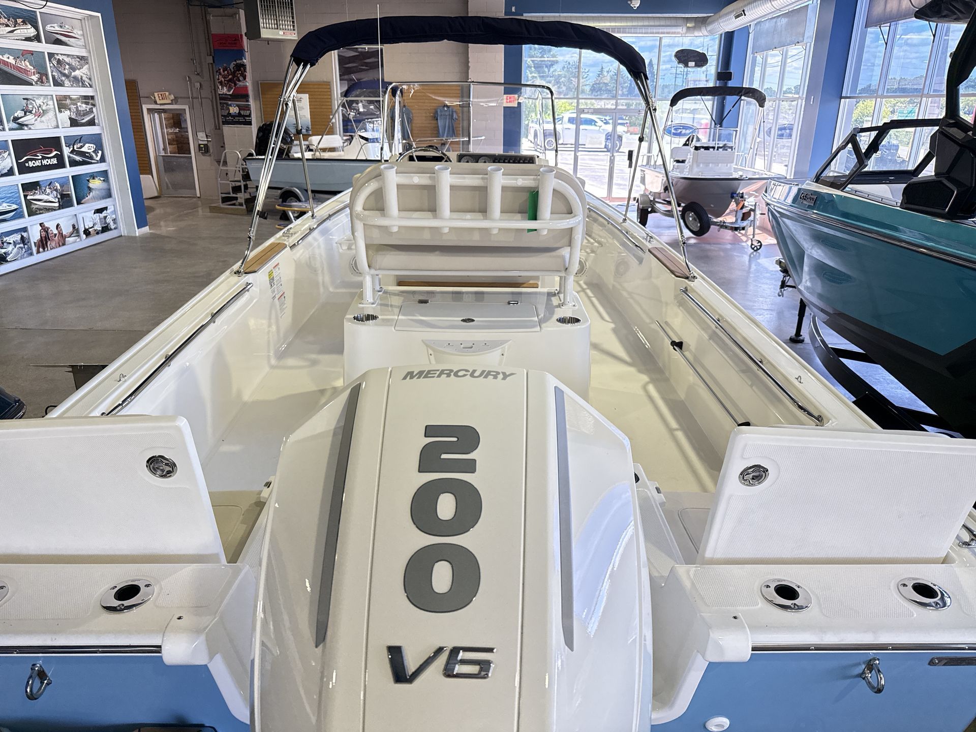 2026 Boston Whaler 210 Montauk - 8