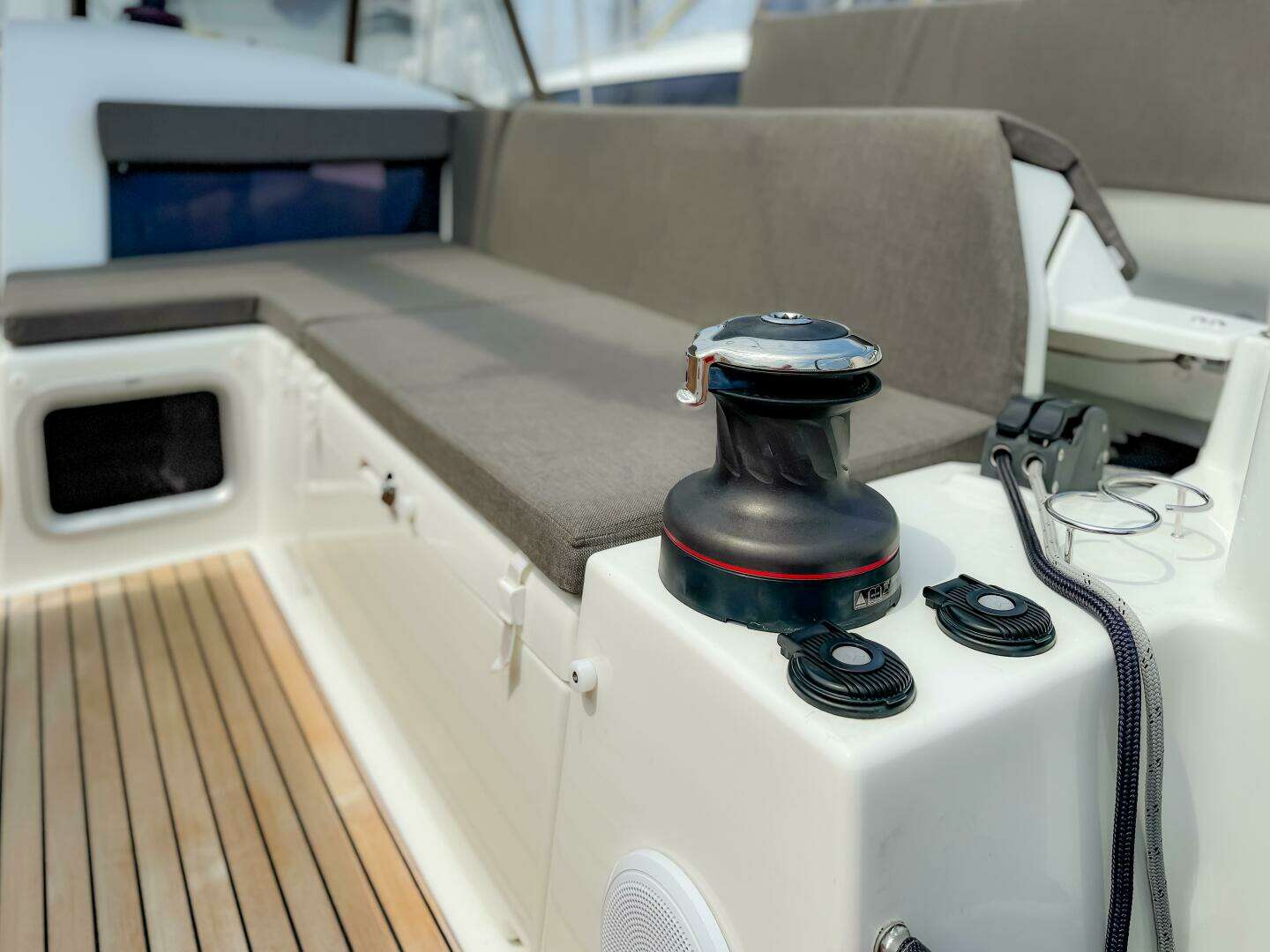 2023 Jeanneau Sun Odyssey 440 - Image 5