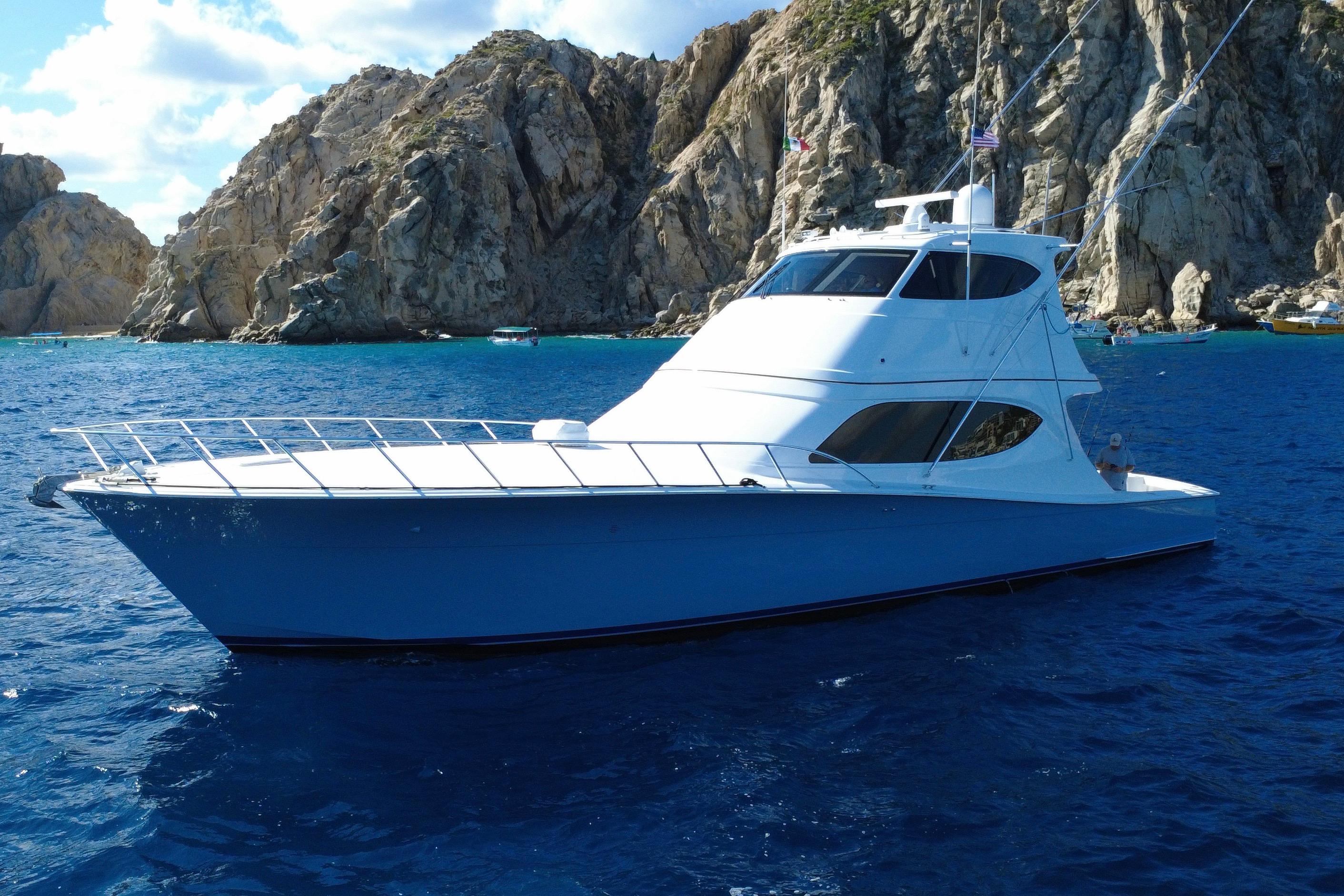 2013 Hatteras GT63