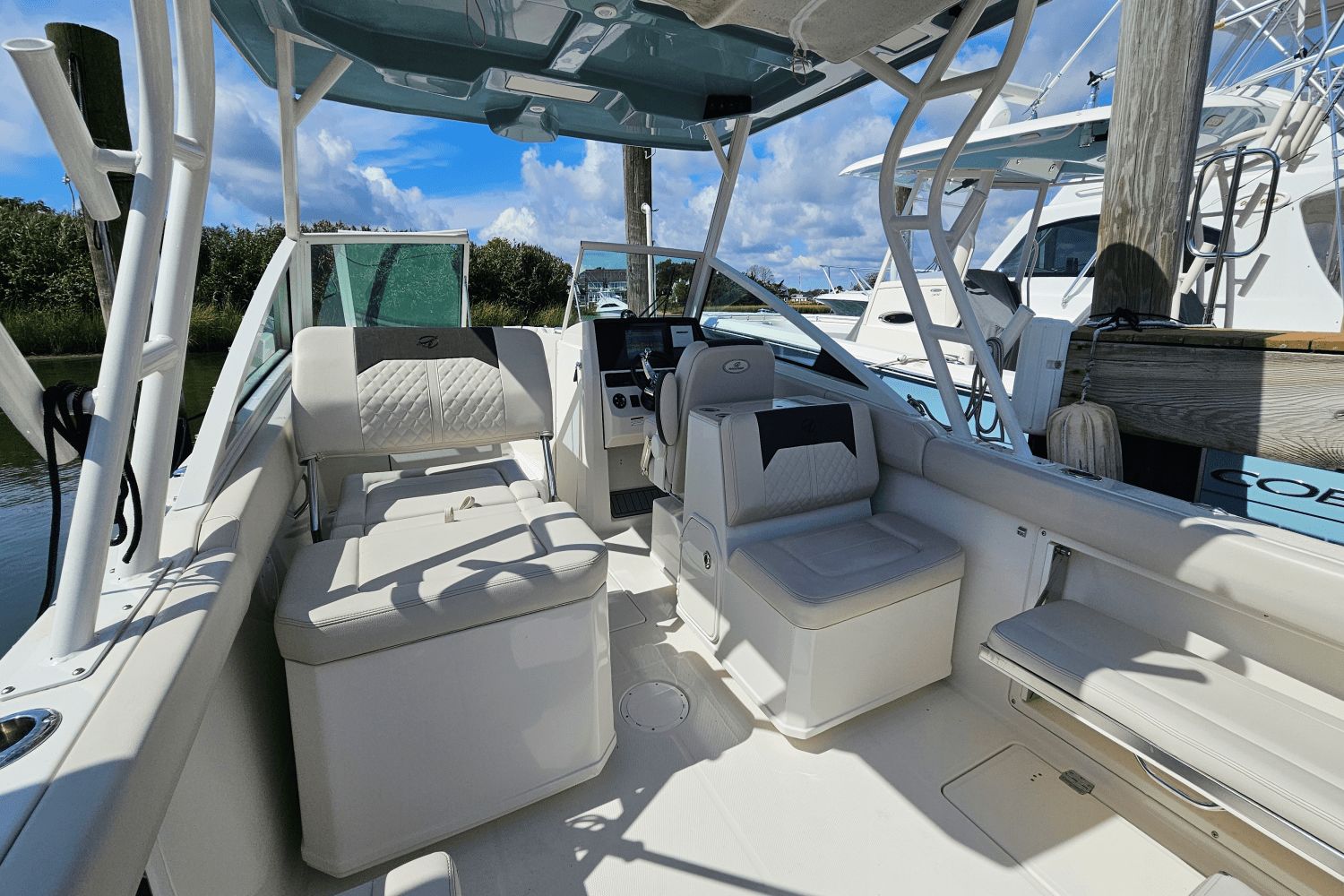 2023 Sailfish 276 DC - 15