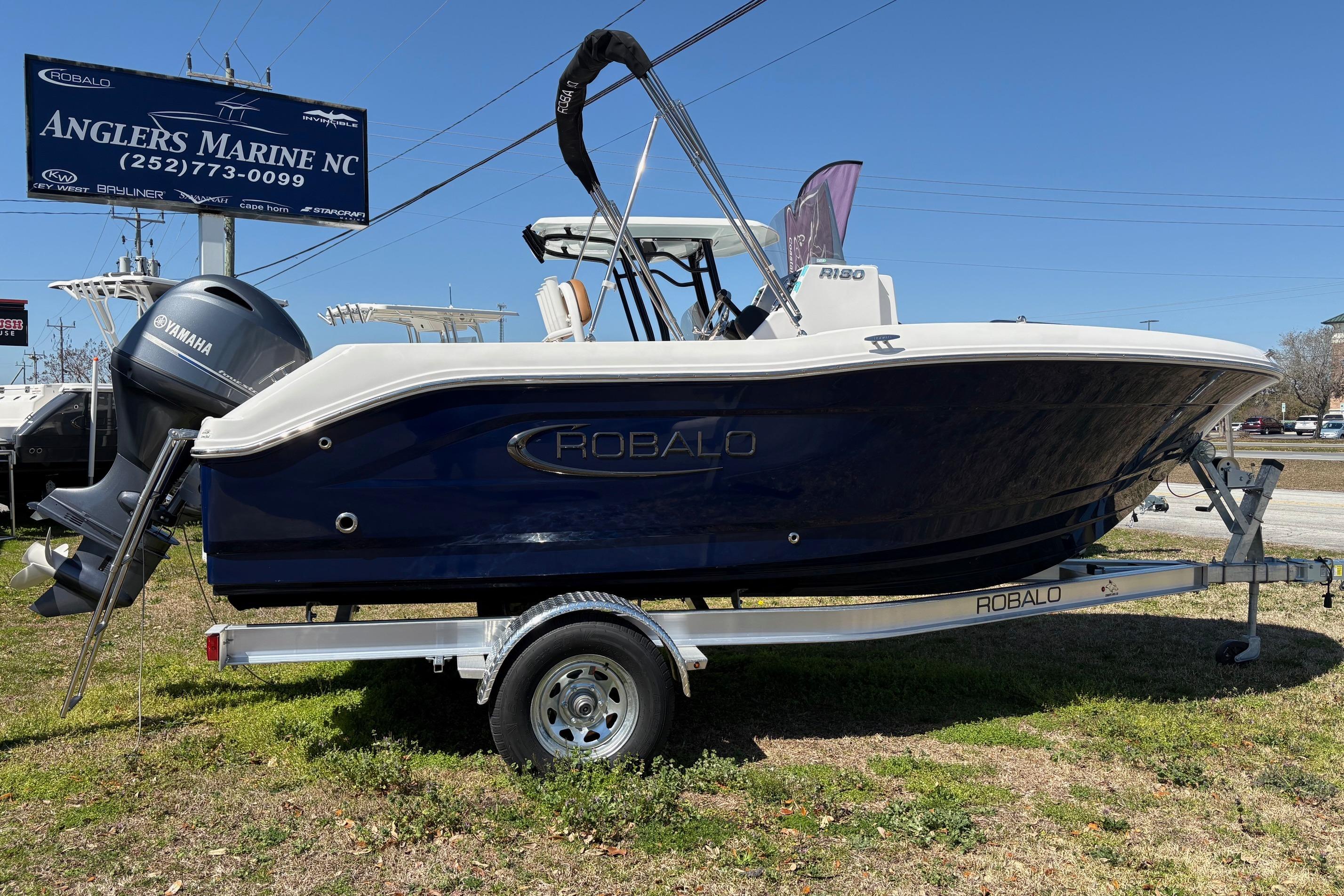 2026 Robalo R180 Center Console