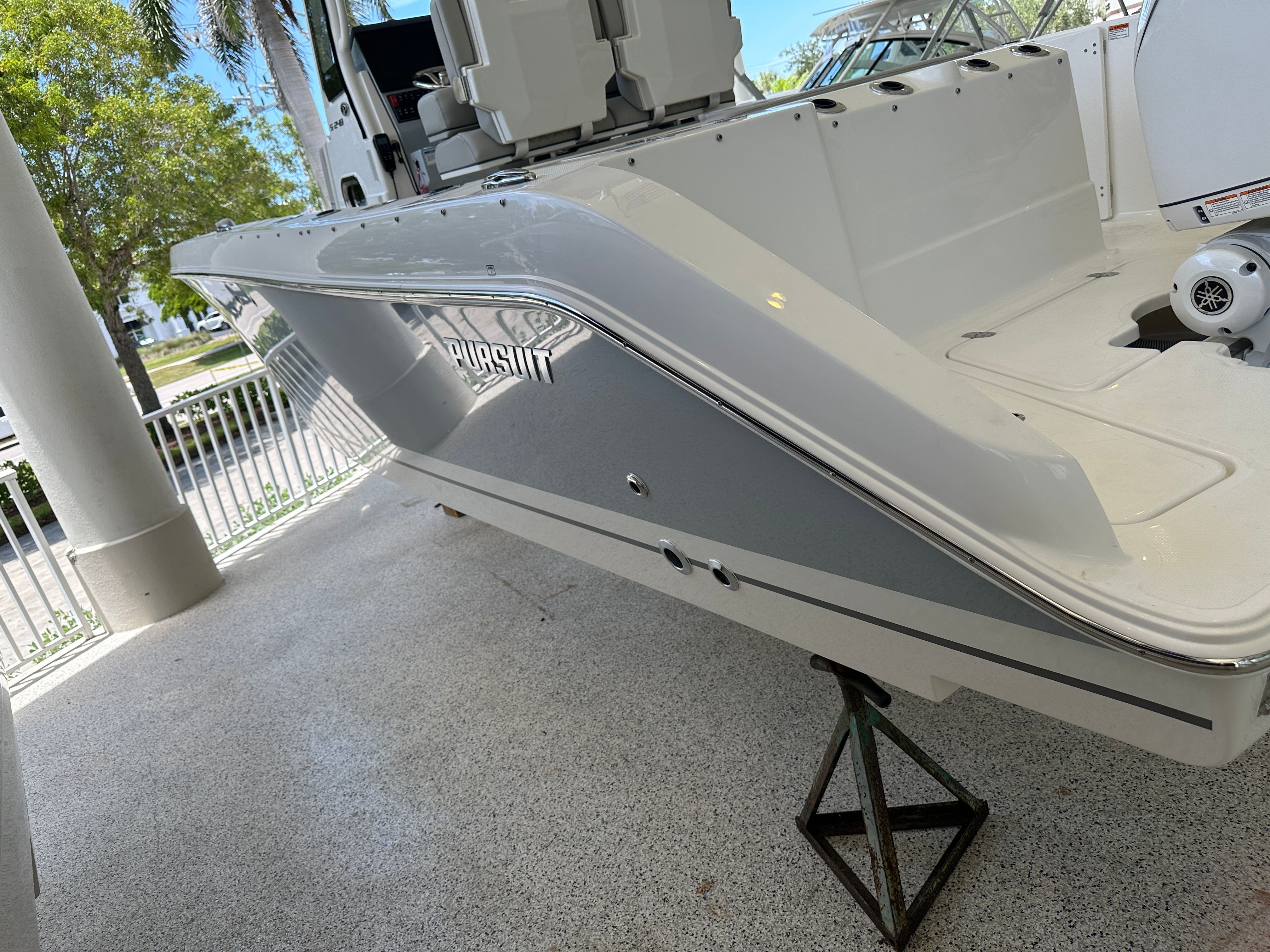 2026 PURSUIT 248 S - Image 4